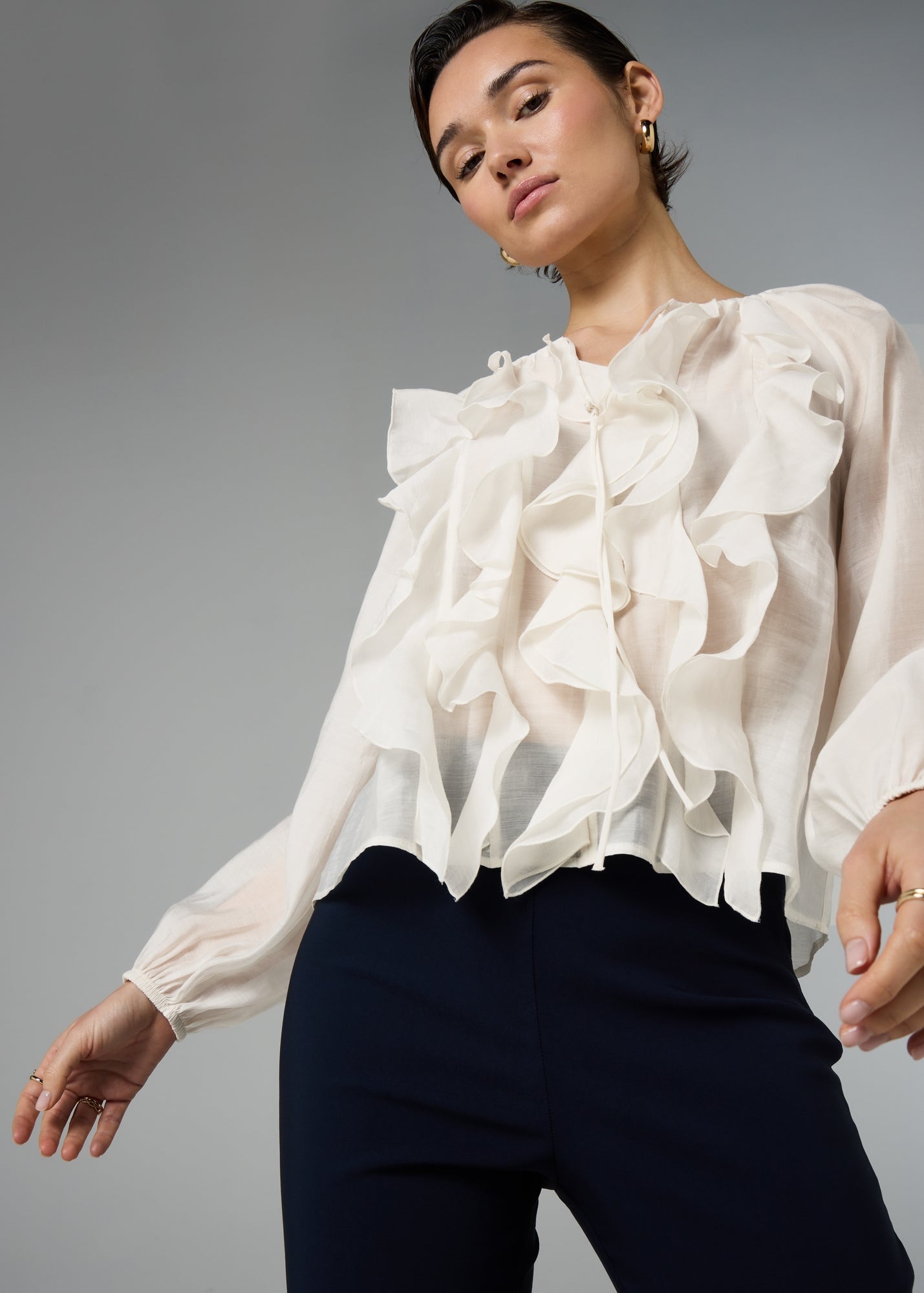treat Ürself whip cream frill blouse 【最 安値 で】 treatürself 