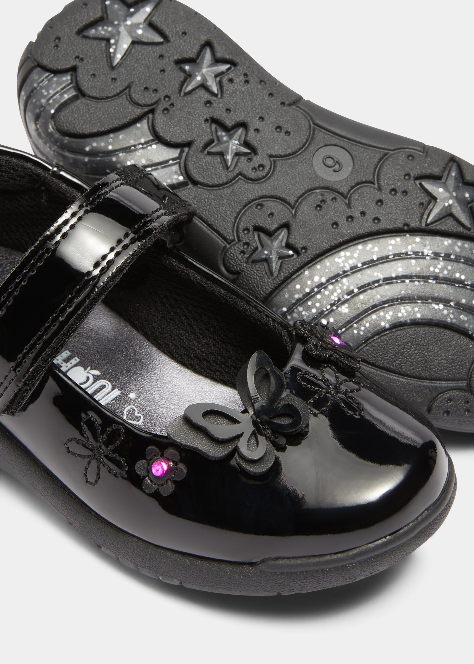 Clarks light up school shoes best sale