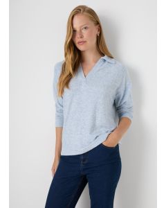 Light Collared V-Neck Top